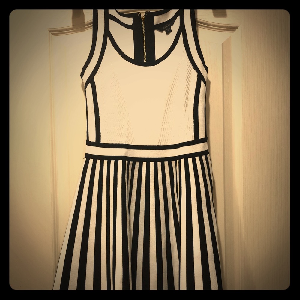 Guess black white bandage striped dress